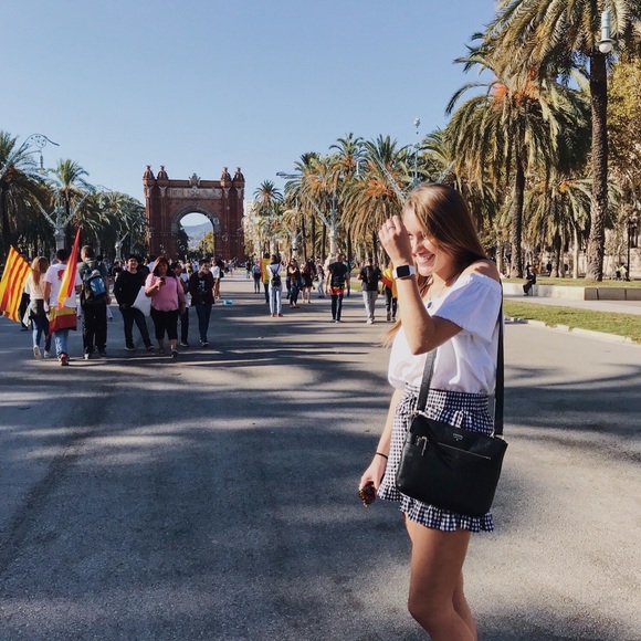 Meet your Posher, Noelle - Picture 2 of 2